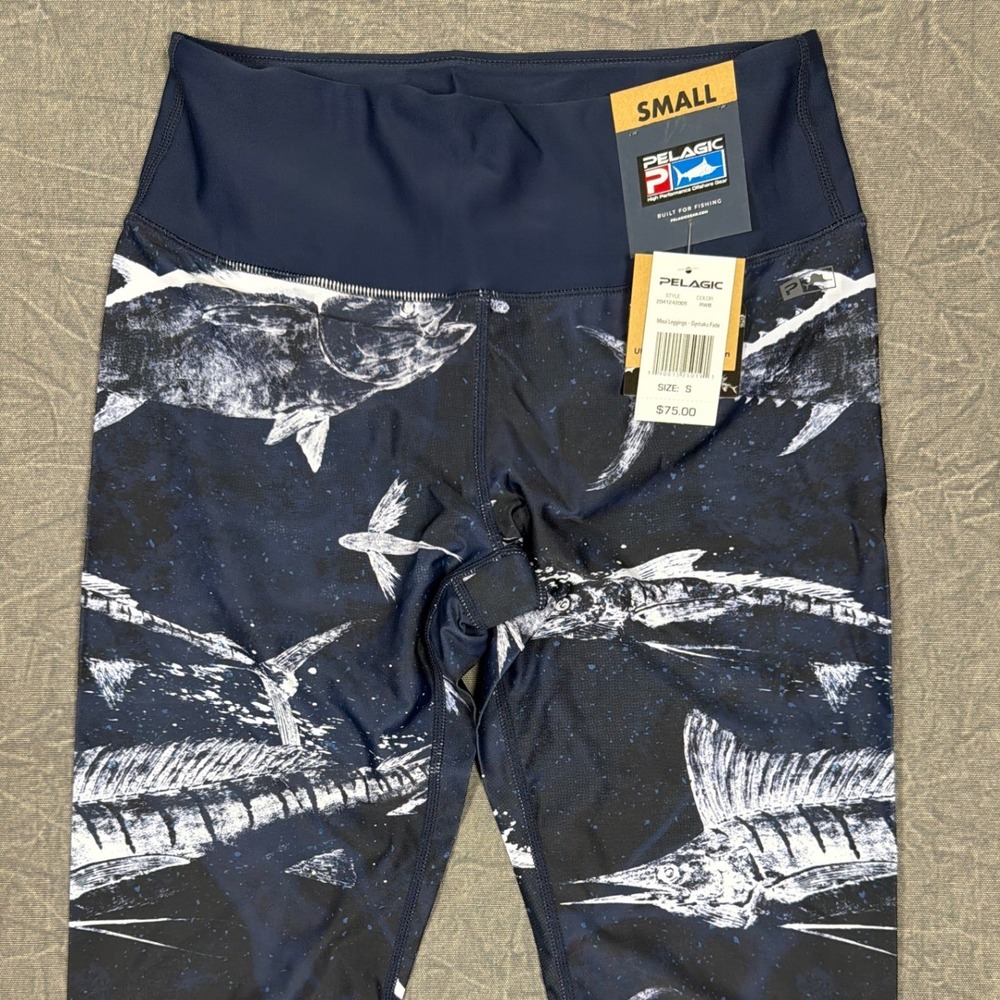 Pelagic Leggings Womens Small Maui Leggings Gyotaku Fade RWB Fish NEW - Picture 3 of 11